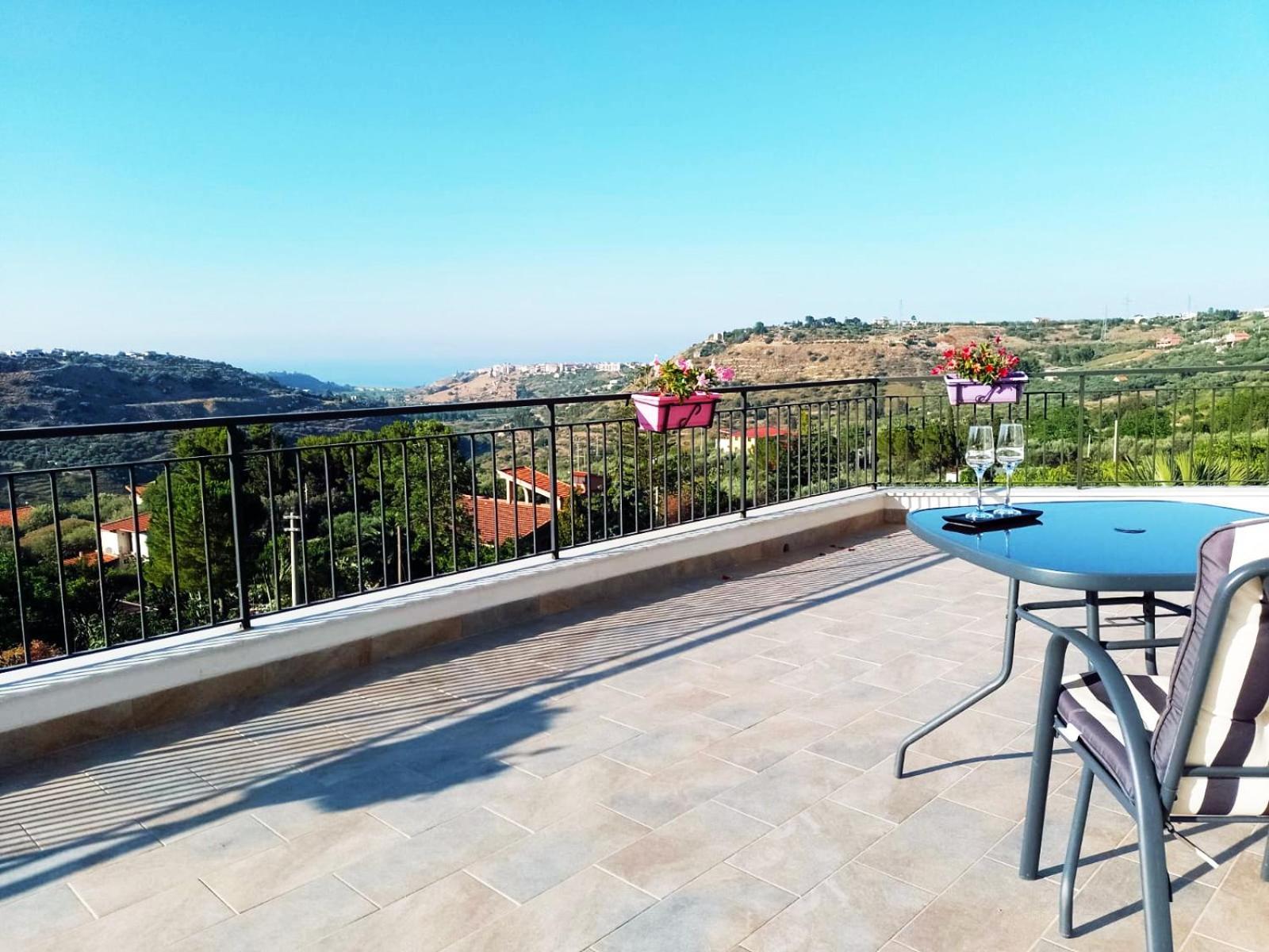 Granatelli Holiday Home Altavilla Milicia Exteriér fotografie