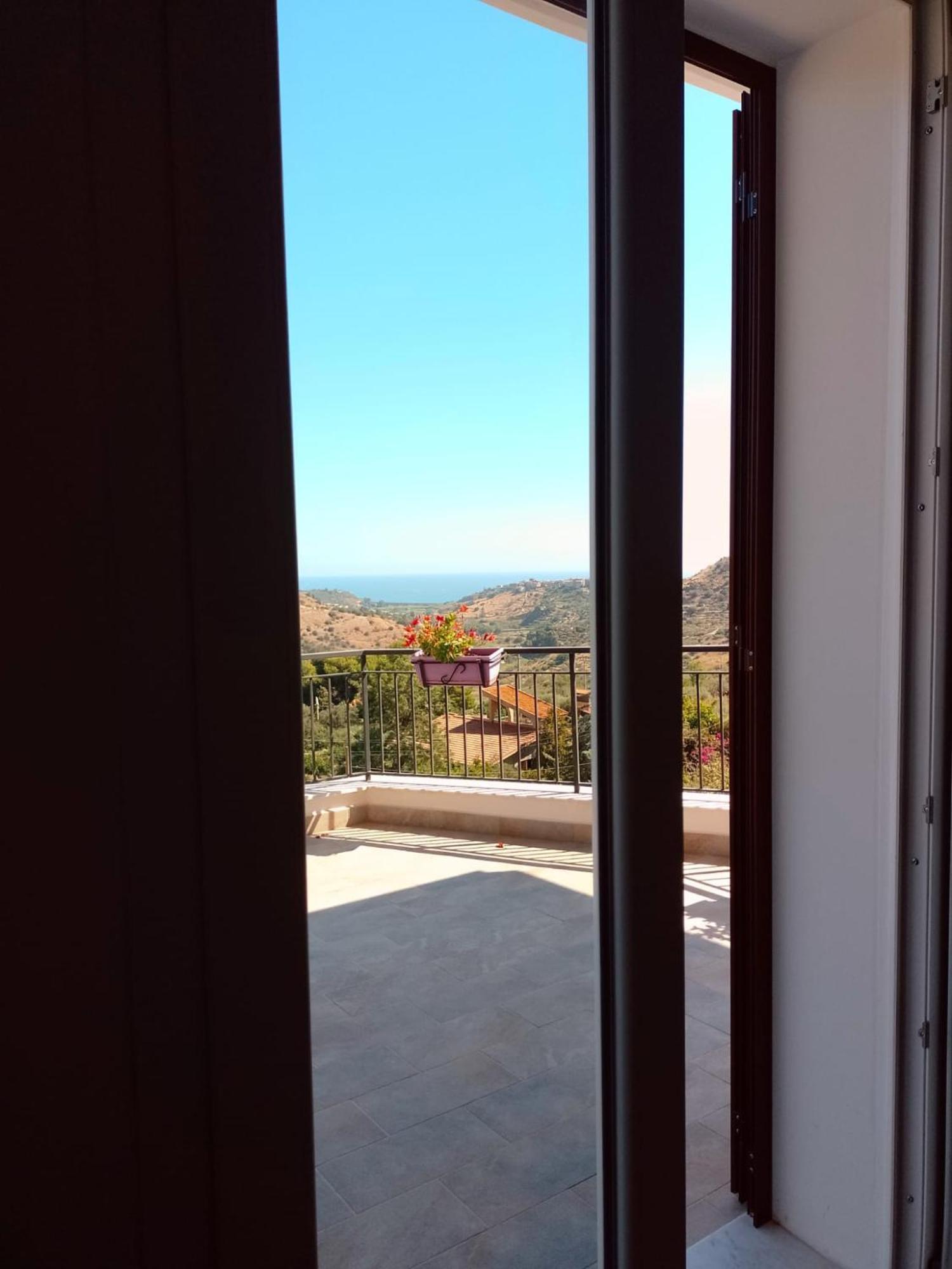 Granatelli Holiday Home Altavilla Milicia Exteriér fotografie